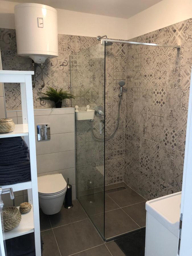 فانتاسيسي Apartments Nebo المظهر الخارجي الصورة